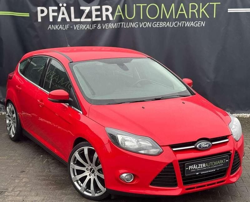Gebraucht Ford Focus Sport 125 PS (91 kW) 2012 Coloradorot Kleinwagen