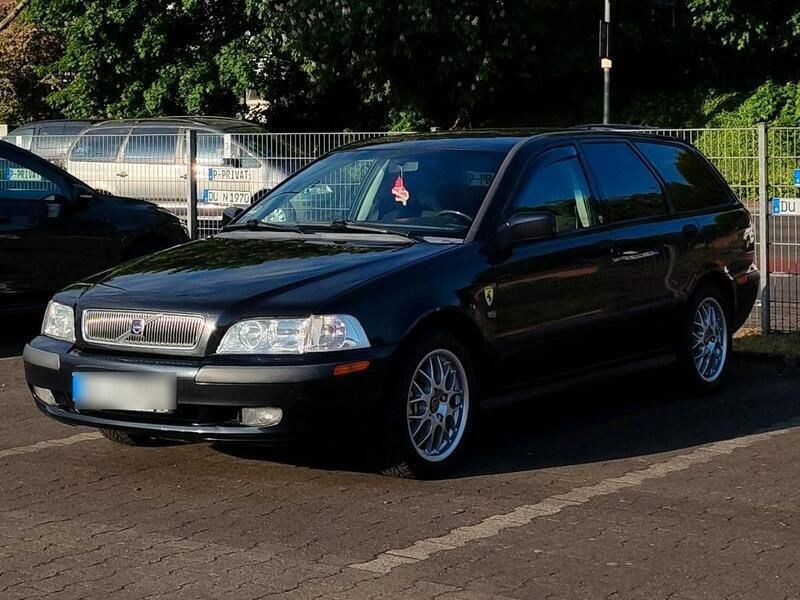 Gebraucht 2000 Volvo V40 Kombi | 2.000 € - Bild 1/4