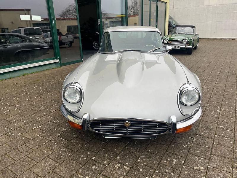 Gebraucht Jaguar E-Type 268 PS (197 kW) 1973 Silber Coupé