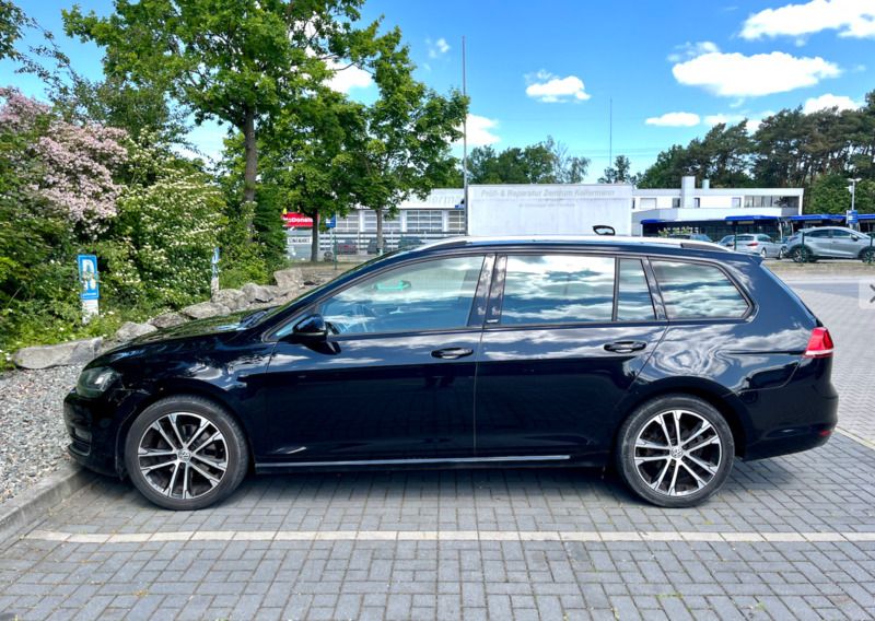 Schwarz Gebraucht 2016 VW Golf VII Kombi | 10.000 € (Superpreis) - Bild 1/3
