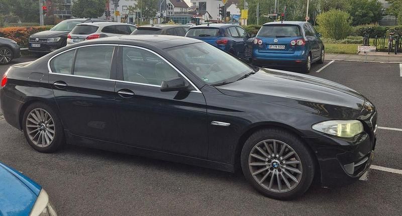 Schwarz Gebraucht 2010 BMW 530 Sport Line Limousine | 9.500 € (Fairer Preis) - Bild 1/4