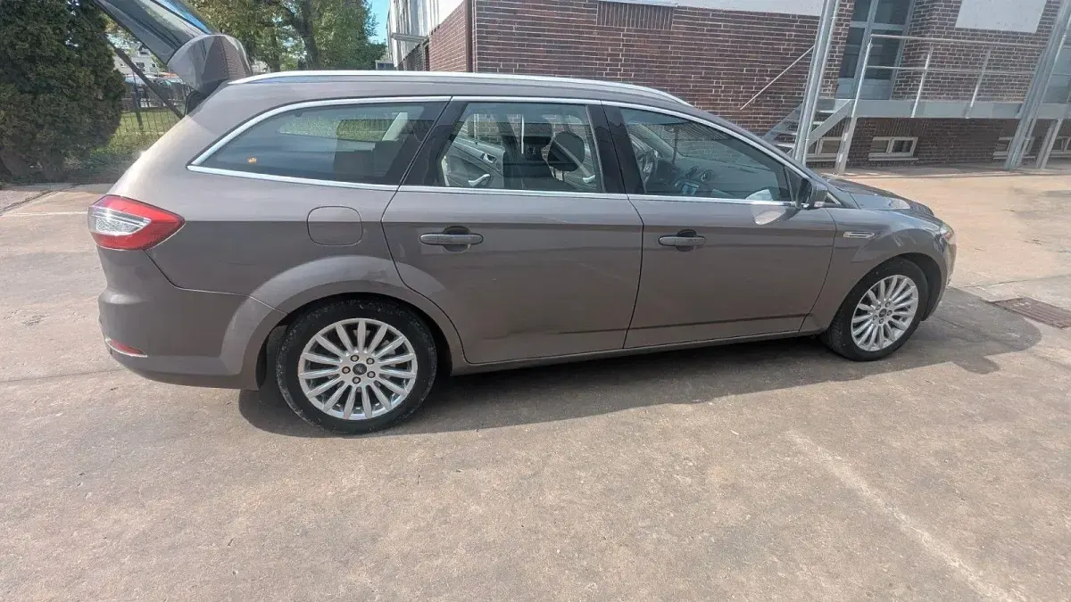 Używany Ford Mondeo Titanium S 200 KM (147 kW) 2013 Brązowy Kombi