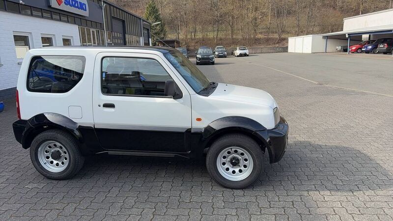 Gebraucht Suzuki Jimny 86 PS (63 kW) 2011 Weiß SUV