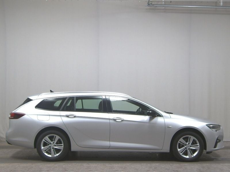 Silber Gebraucht 2021 Opel Insignia Elegance Kombi | 16.480 € (Superpreis) - Bild 1/4