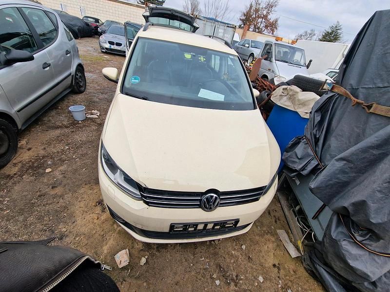 Gelb Gebraucht 2013 VW Touran Van / Kleinbus | 2.000 € (Superpreis) - Bild 1/4