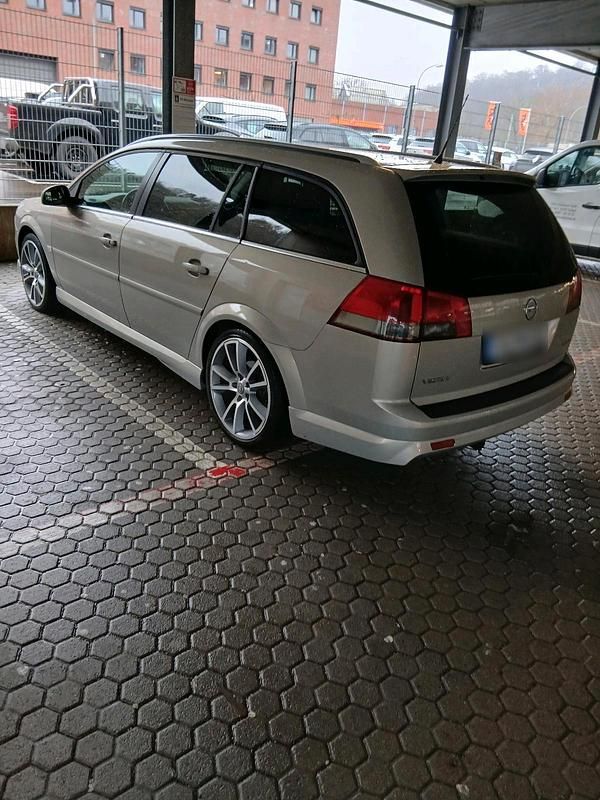 Gebraucht Opel Vectra 150 PS (110 kW) 2006 Silber Kombi