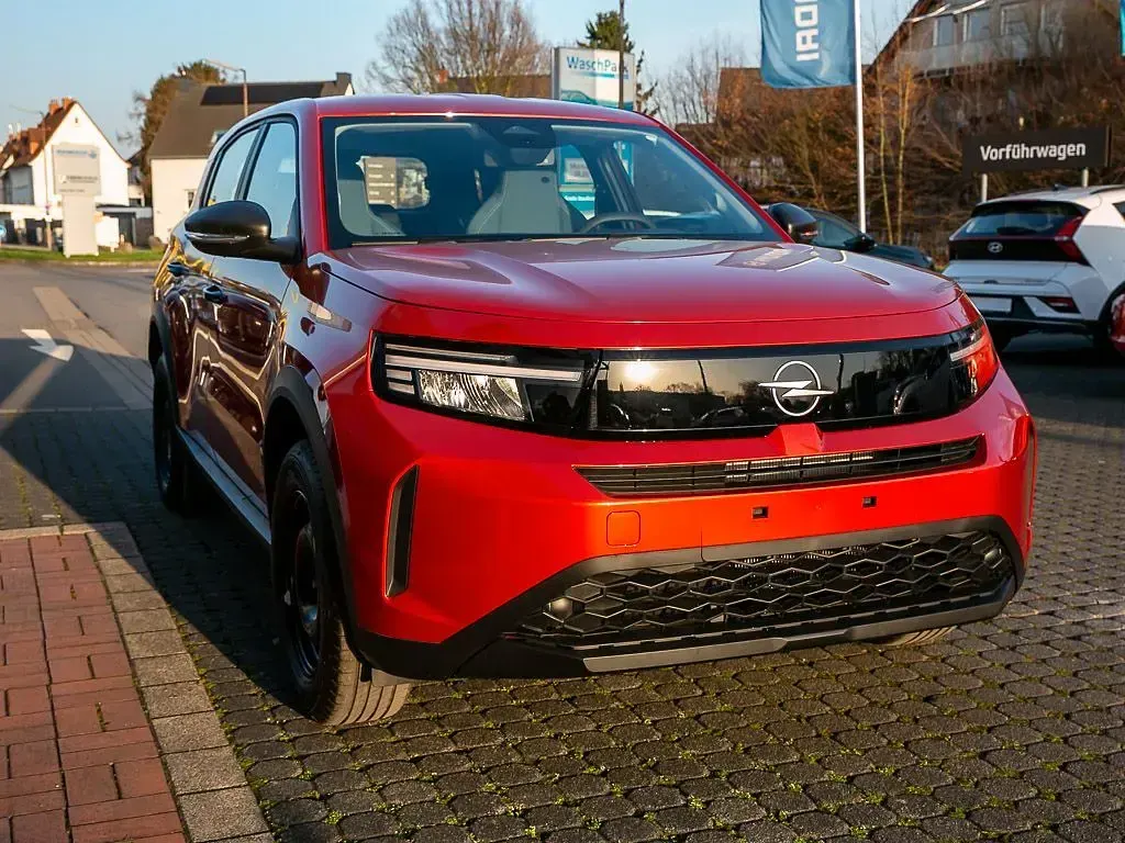 Neu Opel Frontera Edition 83 kW (113 PS) 2026 Rot SUV