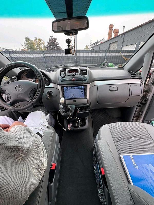 Gebraucht Mercedes Viano 203 PS (149 kW) 2010 Grau Van / Kleinbus