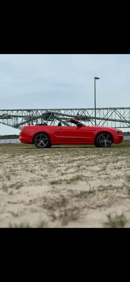 Gebraucht Ford Mustang 350 PS (257 kW) 2013 Rot Cabrio