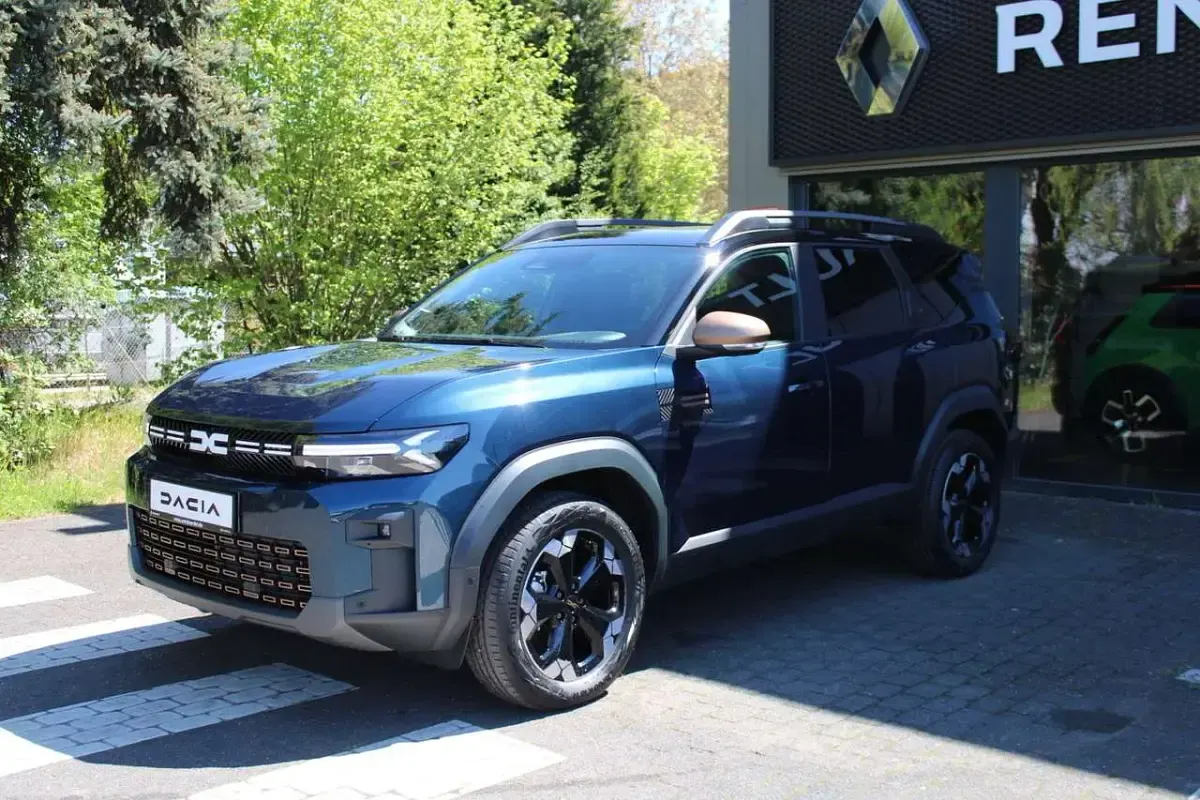Neu Dacia Bigster Extreme 109 PS (80 kW) 2025 Indigoblau SUV