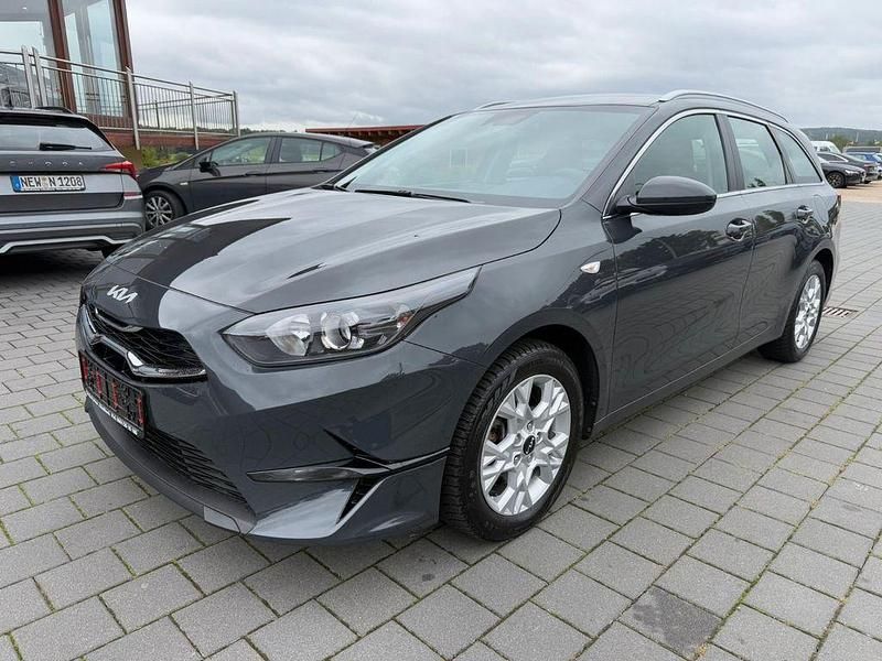 Grau Gebraucht 2022 Kia Ceed Sportswagon Kombi | 19.990 € (Guter Preis) - Bild 1/4