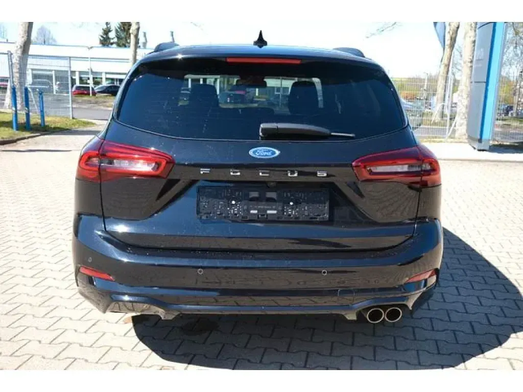 Gebraucht Ford Focus 125 PS (91 kW) 2024 Obsidanschwarz (metallic) Kombi