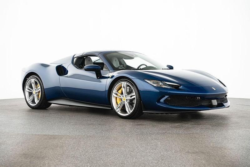 Gebraucht Ferrari 296 829 PS (609 kW) 2025 Blau Cabrio