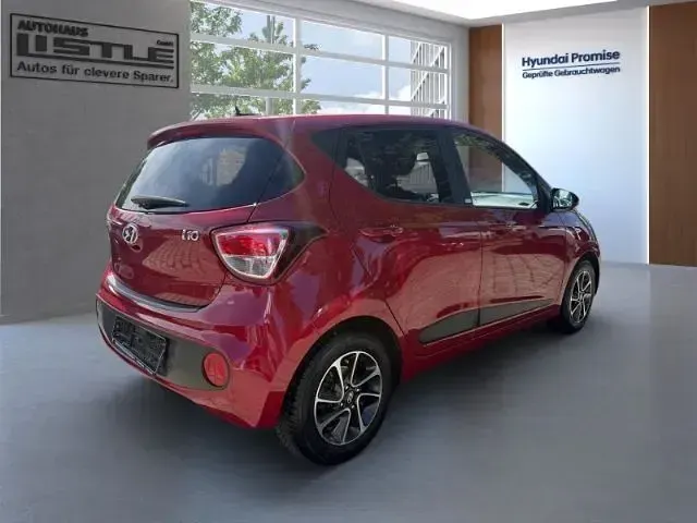 Gebraucht Hyundai i10 Passion 87 PS (63 kW) 2018 Rot Kleinwagen