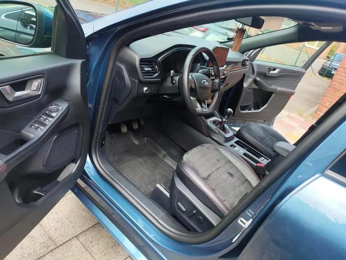 Gebraucht Ford Kuga ST-Line 150 PS (110 kW) 2022 Blau SUV