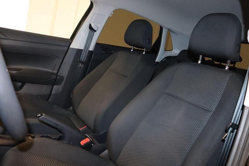 Gebraucht VW Polo 65 PS (47 kW) 2018 Schwarz Kleinwagen