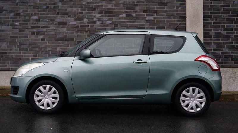 Gebraucht Suzuki Swift 94 PS (69 kW) 2011 Grün Kleinwagen