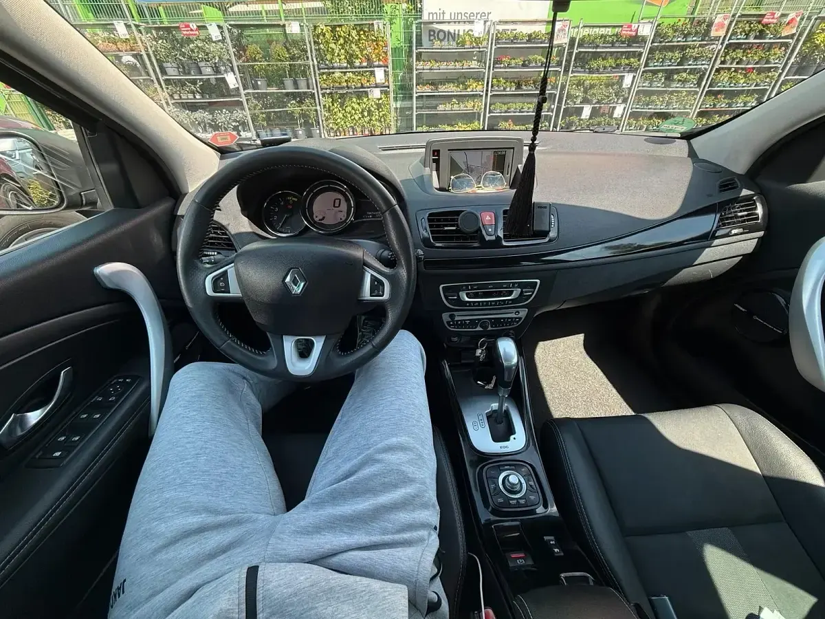 Gebraucht Renault Mégane III Bose Edition 110 PS (80 kW) 2011 Grau Kombi