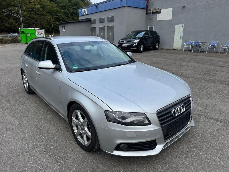 Silber Gebraucht 2011 Audi A4 Ambition Kombi | 5.499 € (Superpreis) - Bild 1/4