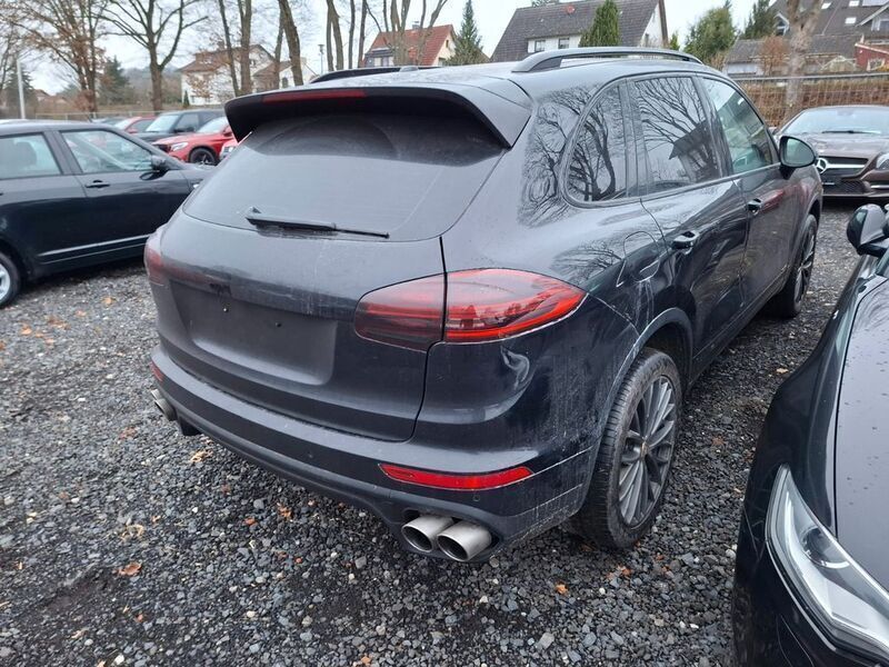 Gebraucht Porsche Cayenne Turbo 420 PS (308 kW) 2016 Schwarz SUV