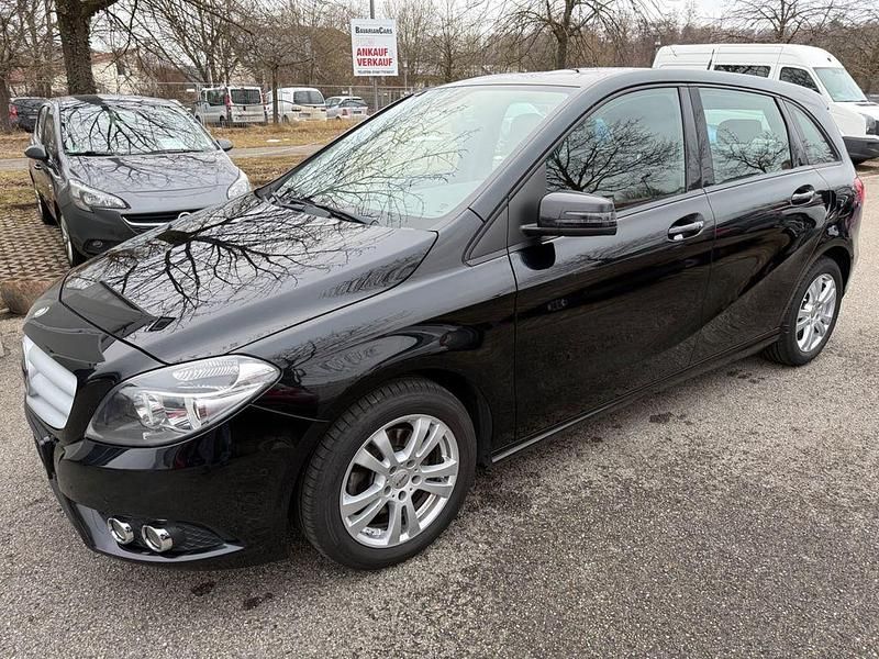 Gebraucht Mercedes B220 170 PS (125 kW) 2014 Schwarz Van / Kleinbus
