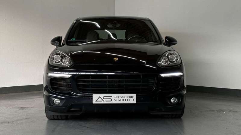 Gebraucht Porsche Cayenne 262 PS (192 kW) 2016 Tiefschwarz SUV