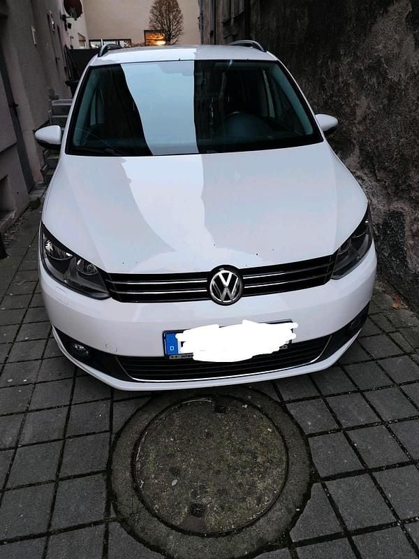 Gebraucht VW Touran 105 PS (77 kW) 2012 Weiß Van / Kleinbus