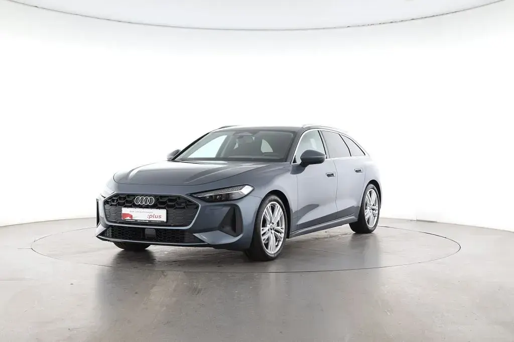 Gebraucht Audi A5 Sport 150 PS (110 kW) 2025 Horizontblau metallic Kombi