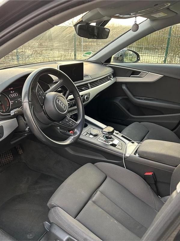 Gebraucht Audi A4 156 PS (114 kW) 2017 Schwarz Kombi