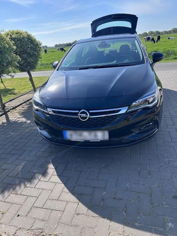 Gebraucht Opel Astra 105 PS (77 kW) 2019 Schwarz Kleinwagen