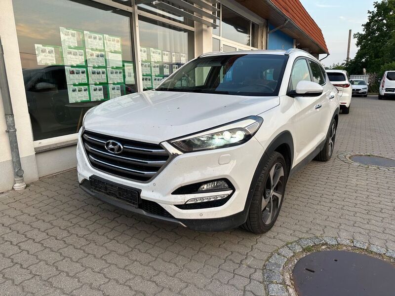 Weiß Gebraucht 2016 Hyundai Tucson Premium SUV | 15.780 € (Fairer Preis) - Bild 1/4