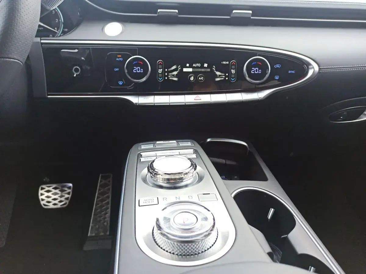 Gebraucht Genesis GV70 Sport 305 PS (224 kW) 2025 Black / ns7 obsidian black SUV