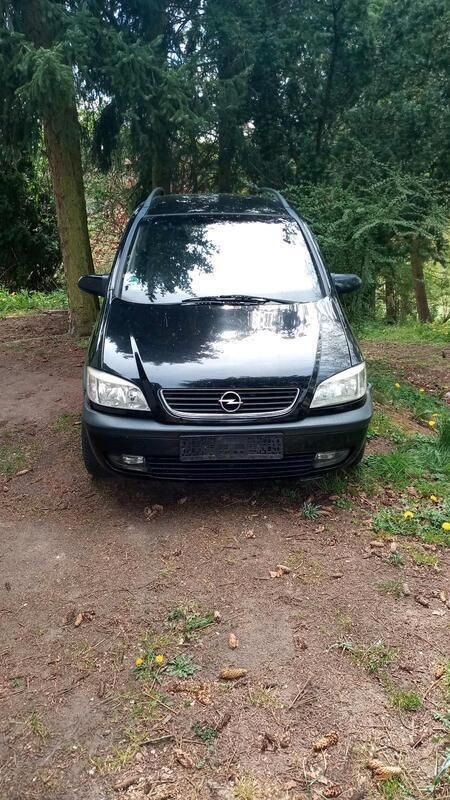 Schwarz Gebraucht 2003 Opel Zafira Van / Kleinbus | 650 € (Superpreis) - Bild 1/3