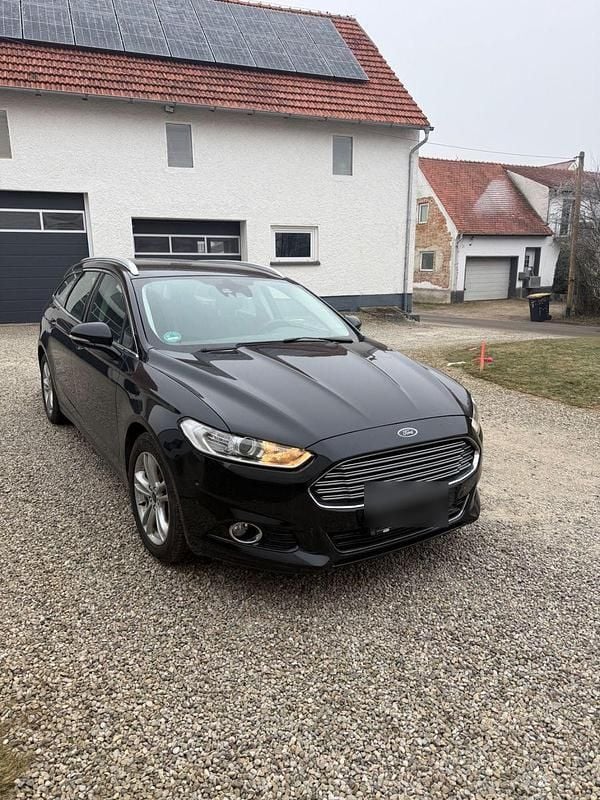 Schwarz Gebraucht 2015 Ford Mondeo Kombi | 10.499 € (Superpreis) - Bild 1/4
