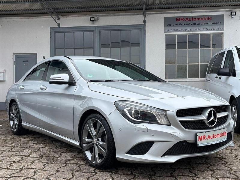 Gebraucht Mercedes CLA220 Urban 170 PS (125 kW) 2015 Silber Limousine