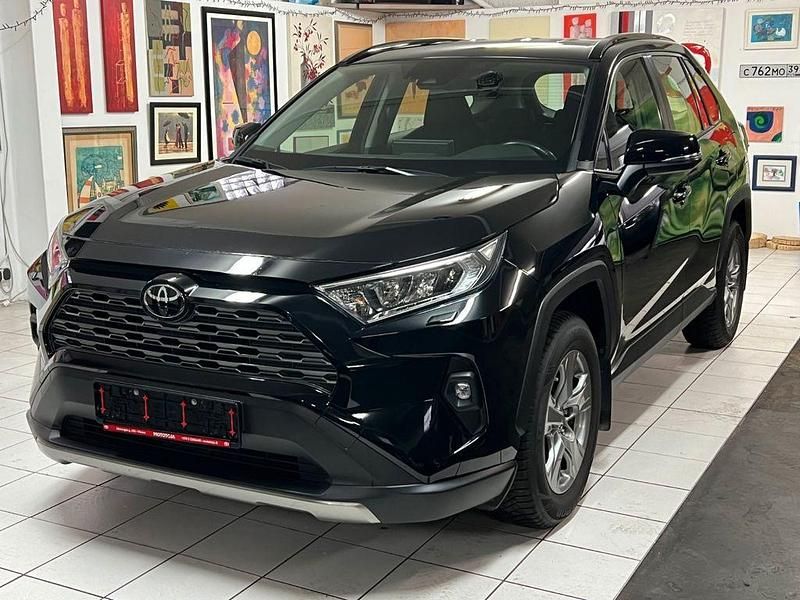 Schwarz Gebraucht 2022 Toyota RAV4 Comfort SUV | 28.900 € (Etwas zu teuer) - Bild 1/4