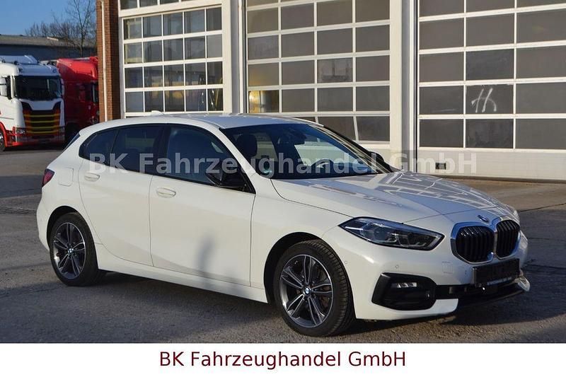 Gebraucht BMW 118 Sport Line 150 PS (110 kW) 2020 Weiß Kleinwagen