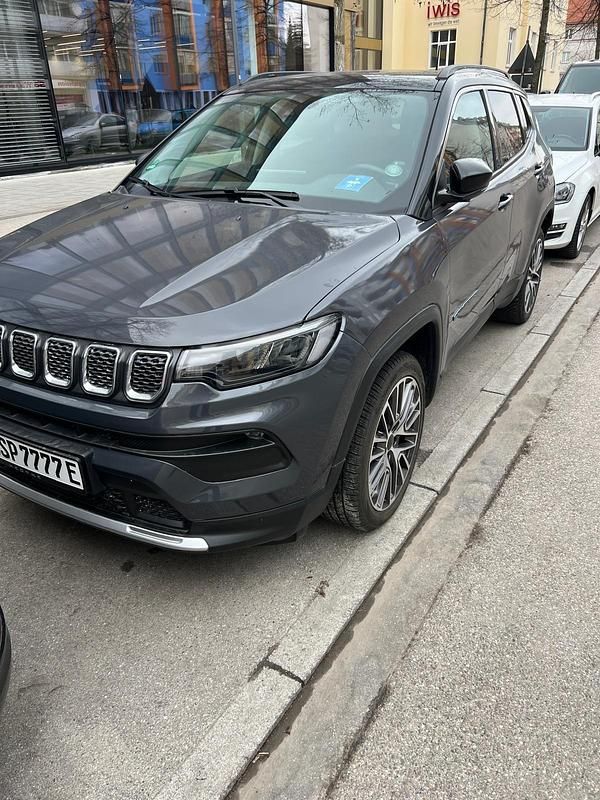 Gebraucht Jeep Compass Limited 190 PS (139 kW) 2022 Beige SUV