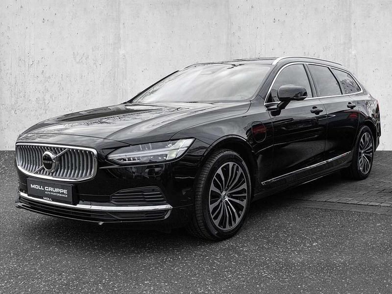 Second-hand Volvo V90 Core 253 CP (186 kW) 2025 Negru Break