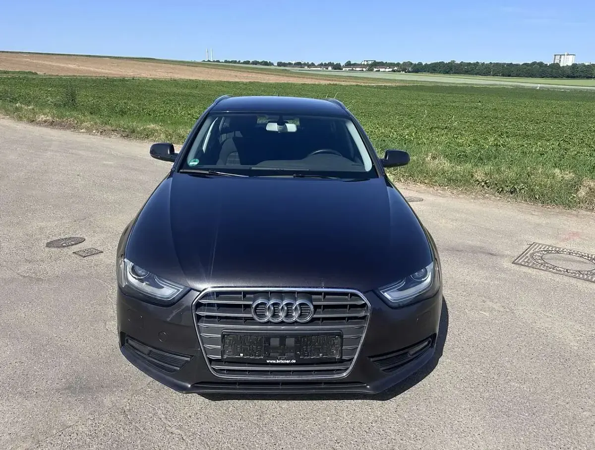 Gebraucht Audi A4 Ambition 143 PS (105 kW) 2012 Lavagrau perleffekt Kombi