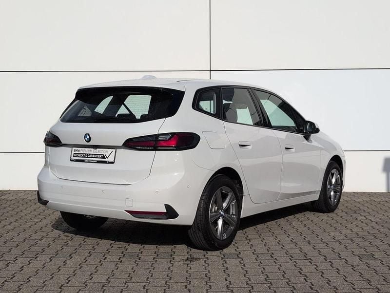 Gebraucht BMW 216 Active Tourer 122 PS (89 kW) 2025 Weiß Van / Kleinbus