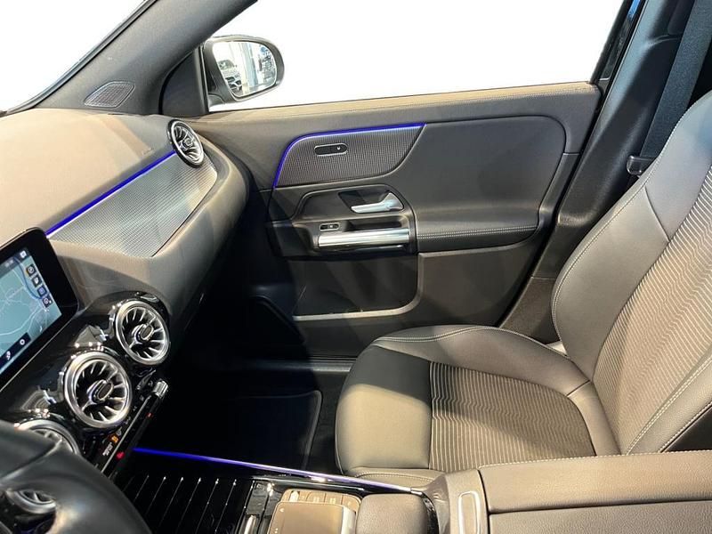 Gebraucht Mercedes EQA250 Progressive 139 kW (190 PS) 2022 Unilack nachtschwarz SUV