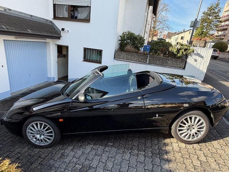 Gebraucht Alfa Romeo Spider 150 PS (110 kW) 2003 Schwarz Cabrio
