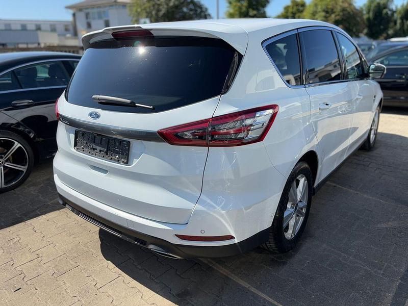 Gebraucht Ford S-MAX Titanium 190 PS (139 kW) 2019 Weiß Van / Kleinbus