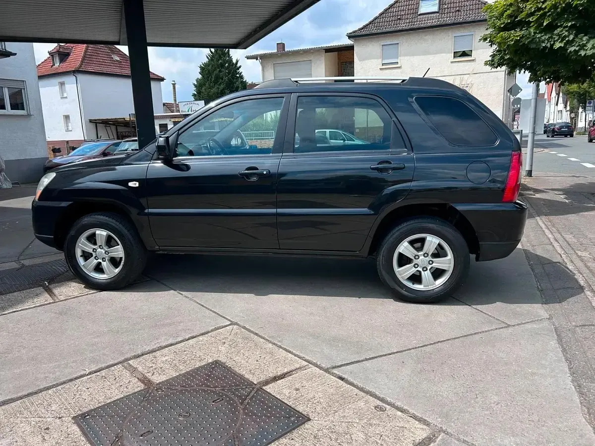 Gebraucht Kia Sportage 140 PS (102 kW) 2010 Schwarz SUV