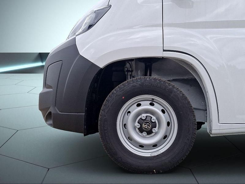 Neu Toyota Proace 141 PS (103 kW) 2025 Weiß Van / Kleinbus
