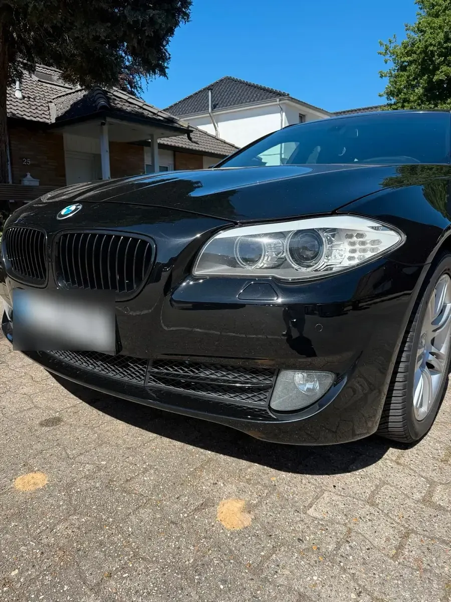 Gebraucht BMW 520 184 PS (135 kW) 2012 Schwarz Kombi