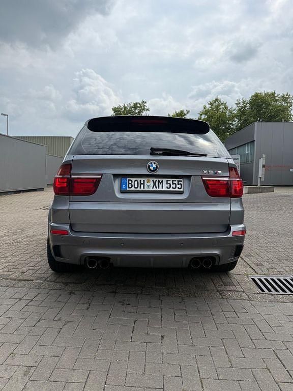 Silber Gebraucht 2010 BMW X5 M Sport Line SUV | 17.850 € (Fairer Preis) - Bild 1/4