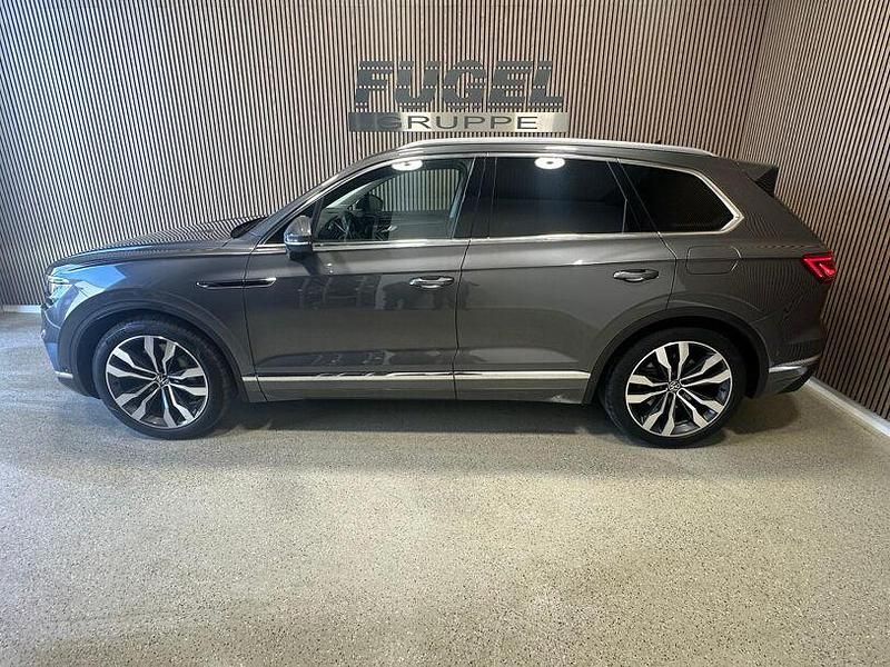 Gebraucht VW Touareg 381 PS (280 kW) 2022 Siliziumgrau metallic SUV