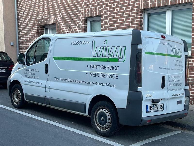 Gebraucht Opel Vivaro 101 PS (74 kW) 2005 Weiß Van / Kleinbus